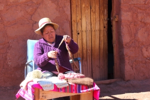 Pueblo de Machuca - Mulher fiando